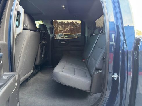 Used 2022 Chevrolet Silverado 1500 Custom Trail Boss AWD/4WD image 13