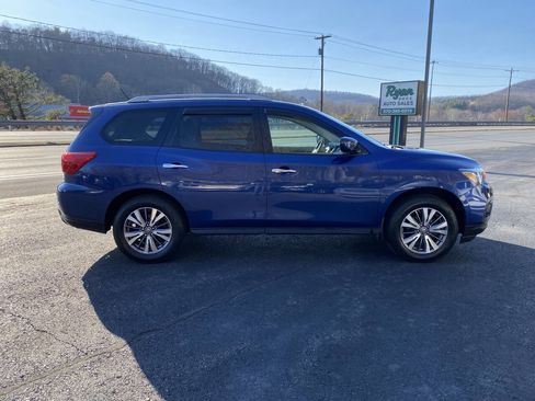 Used 2017 Nissan Pathfinder S AWD/4WD image 5