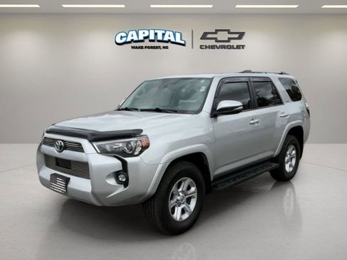 Used 2022 Toyota 4Runner SR5 Premium image 1