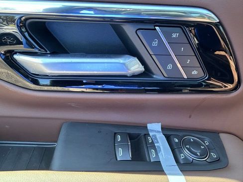 New 2026 Chevrolet Suburban High Country AWD/4WD image 30