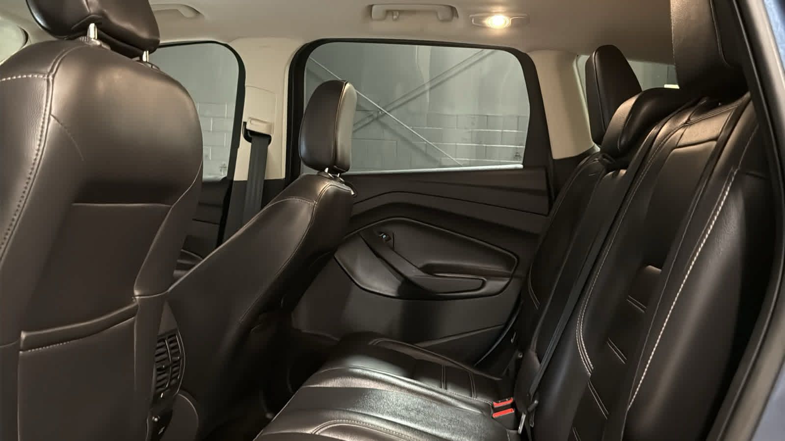 Used 2018 Ford Escape Titanium AWD/4WD image 21