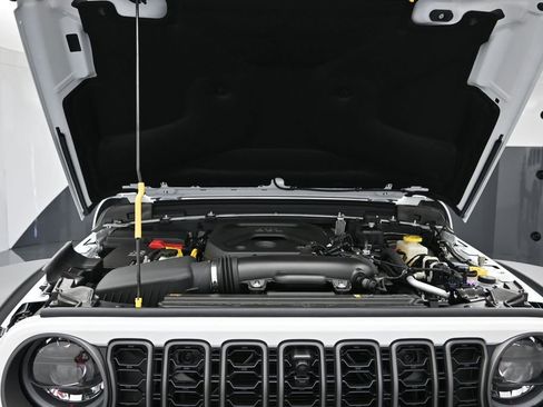 New 2026 Jeep Wrangler Unlimited Rubicon AWD/4WD image 27