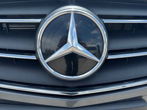 Used 2023 Mercedes-Benz Metris Passenger image 9