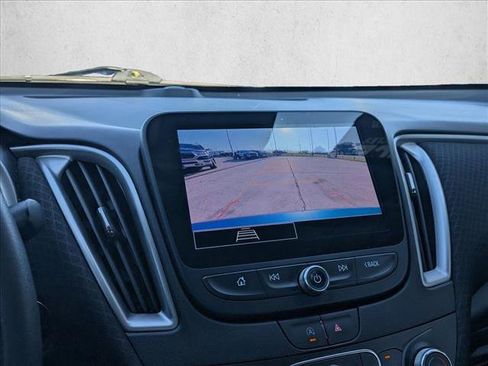 Used 2025 Chevrolet Malibu LS FWD image 11