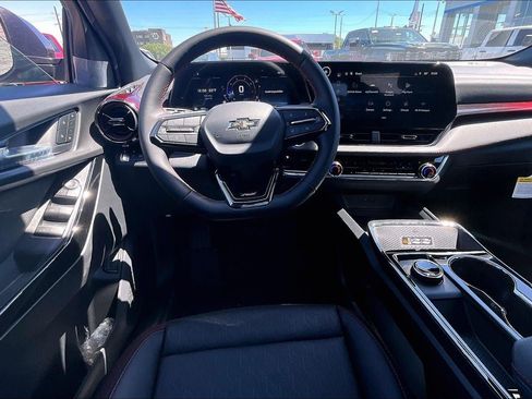New 2026 Chevrolet Equinox RS w/ Convenience Package III FWD image 14