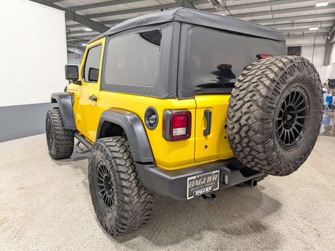 Used 2019 Jeep Wrangler Sport AWD/4WD image 5