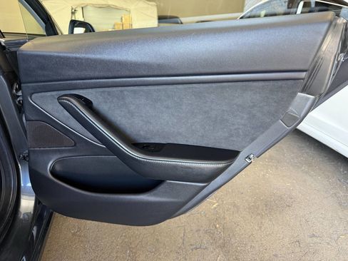 Used 2018 Tesla Model 3 Long Range RWD image 24