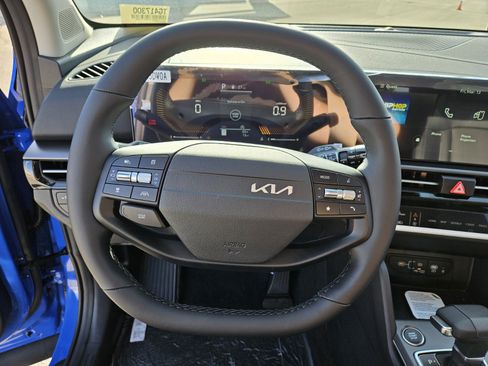 New 2026 Kia Sportage EX image 14