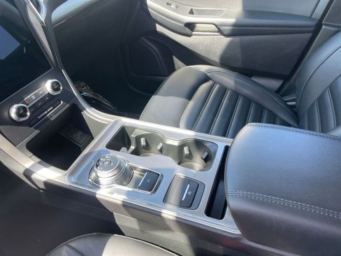 Used 2024 Ford Edge SEL image 41