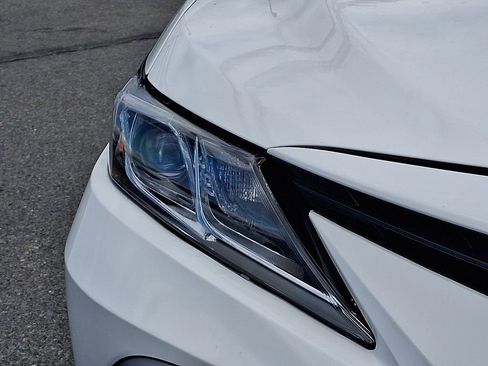 Used 2024 Toyota Camry LE FWD image 11