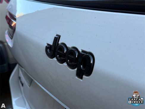 Certified 2025 Jeep Grand Cherokee L Summit image 12