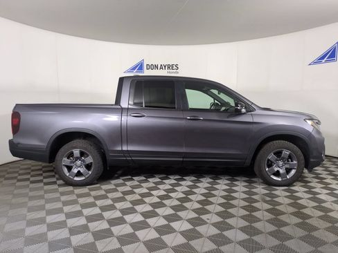 Used 2025 Honda Ridgeline TrailSport image 6