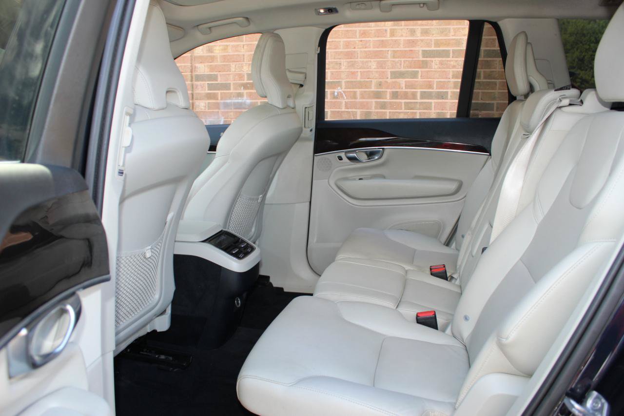 Used 2019 Volvo XC90 T5 Momentum w/ Protection Package AWD/4WD image 13