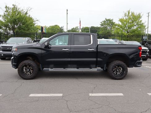 Used 2019 Chevrolet Silverado 1500 High Country w/ Technology Package AWD/4WD image 18
