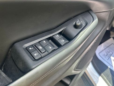 Used 2024 Jeep Grand Cherokee L Laredo AWD/4WD image 10