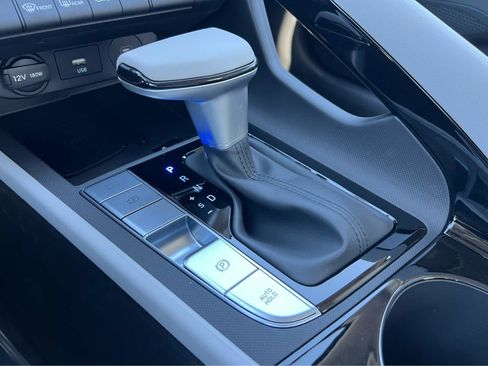 New 2026 Hyundai Elantra Limited FWD image 38
