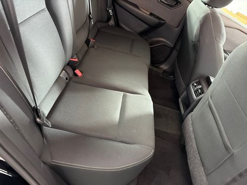 Used 2023 Nissan Rogue S AWD/4WD image 22
