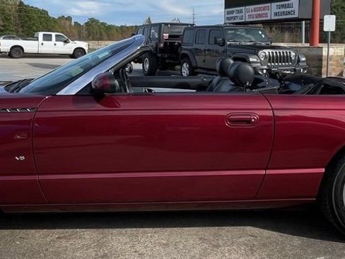 Used 2004 Ford Thunderbird image 10
