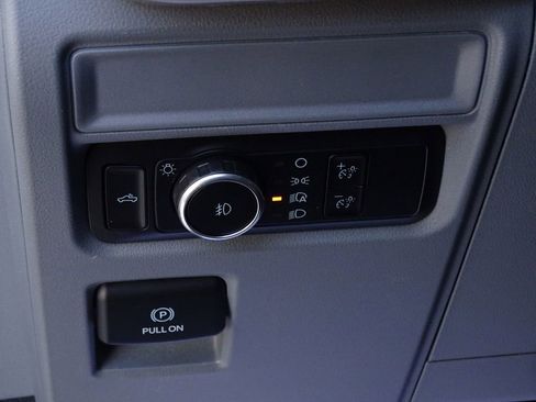 Used 2023 Ford F150 XLT image 30