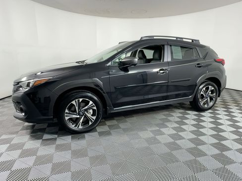 Used 2024 Subaru Crosstrek 2.0i Premium image 19