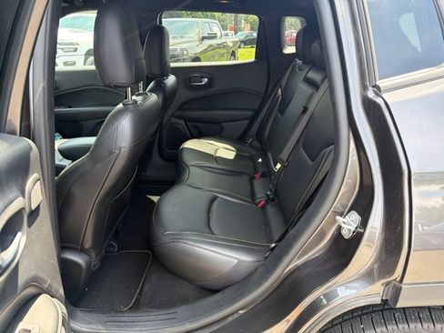 Used 2021 Jeep Compass Latitude w/ Sun and Sound Group AWD/4WD image 17