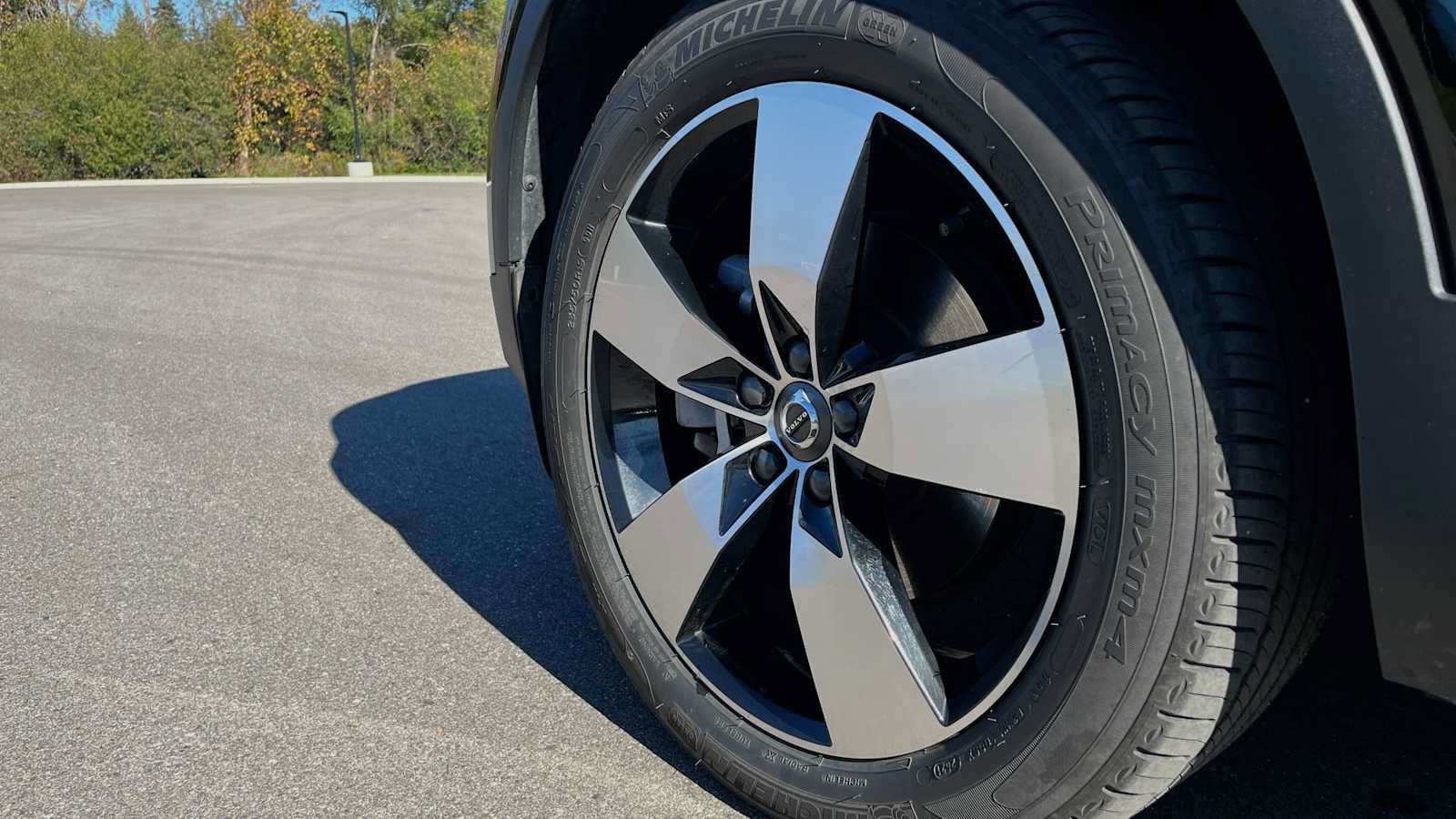 Used 2022 Volvo XC40 T5 Momentum w/ Premium Package AWD/4WD image 26