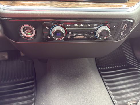 Used 2023 Chevrolet Silverado 1500 RST image 23