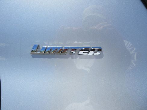 Used 2015 Toyota 4Runner Limited AWD/4WD image 5