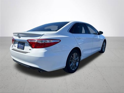 Used 2017 Toyota Camry SE image 7