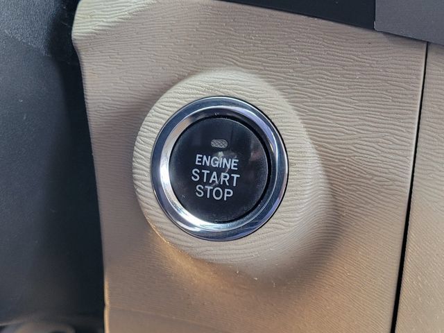 Used 2013 Toyota Venza XLE w/ XLE Premium Pkg FWD image 13