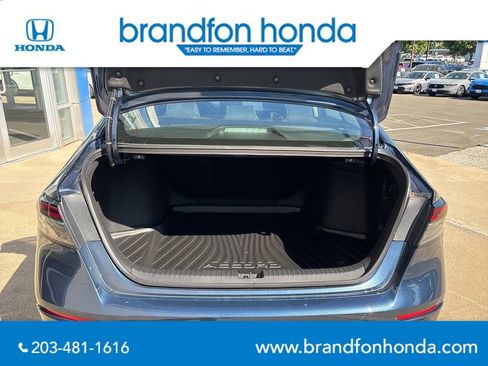 Certified 2025 Honda Accord SE image 29