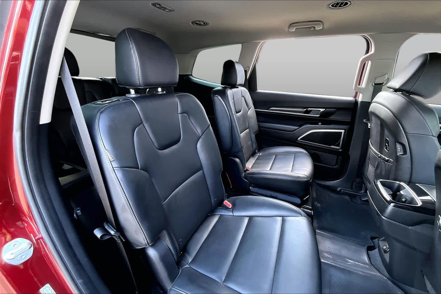 Used 2024 Kia Telluride S AWD/4WD image 19