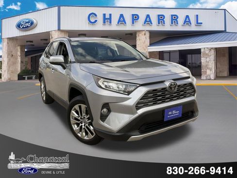 Used 2019 Toyota RAV4 Limited w/ Cold Weather Package FWD image 19