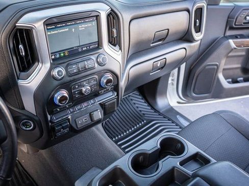 Used 2022 GMC Sierra 2500 SLE image 28