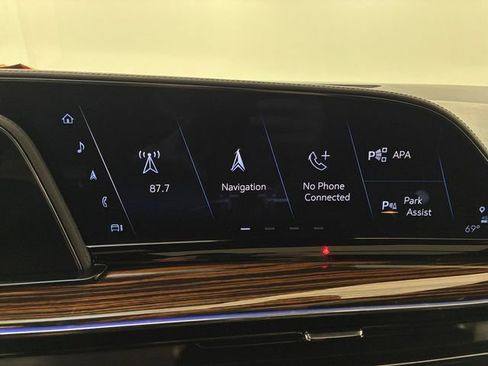 Certified 2024 Cadillac Escalade Premium Luxury w/ Performance Package AWD/4WD image 26