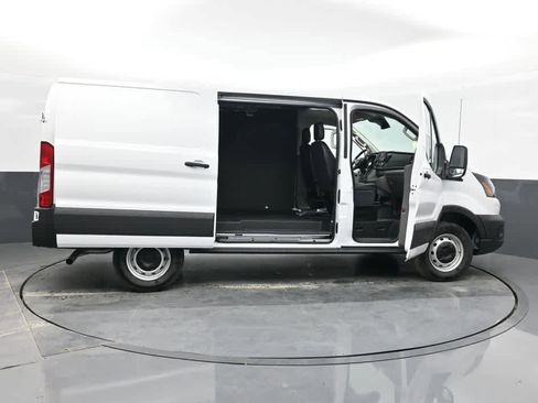 New 2024 Ford Transit 250 148 Medium Roof RWD image 50