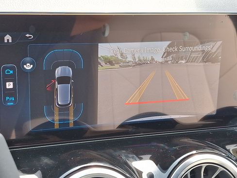 New 2025 Mercedes-Benz GLA 250 4MATIC image 17