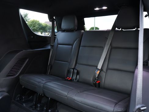 Used 2023 Chevrolet Tahoe Z71 w/ Luxury Package AWD/4WD image 29