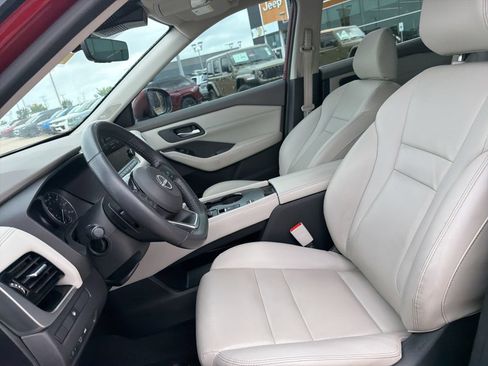 Used 2023 Nissan Rogue SL w/ SL Premium Package FWD image 10