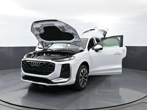 New 2026 Audi Q3 quattro 2.0T AWD/4WD image 28