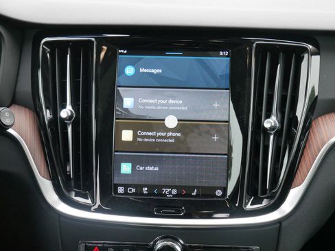 New 2025 Volvo V60 B5 Cross Country Plus w/ Climate Package image 8