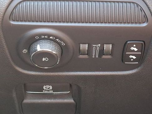 Used 2024 Jeep Wagoneer Series II w/ Flexible Seating Group RWD image 27