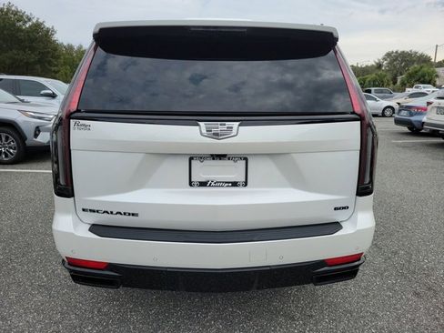 Used 2024 Cadillac Escalade ESV Sport Platinum image 11