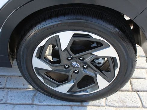 Certified 2024 Subaru Crosstrek 2.5i Limited w/ Crosstrek Mirror Package image 43