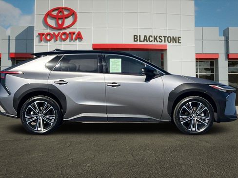 Certified 2023 Toyota bZ4X AWD image 2