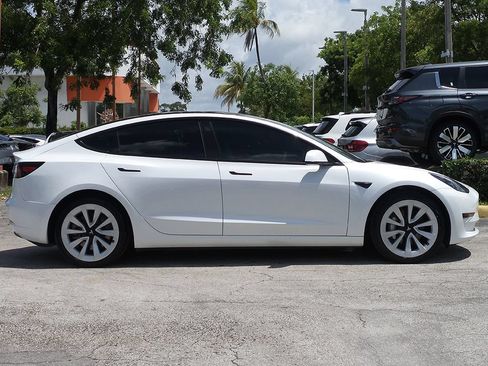 Used 2023 Tesla Model 3 Standard Range RWD image 16