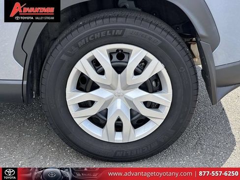 Certified 2025 Toyota Corolla Cross L AWD/4WD image 11