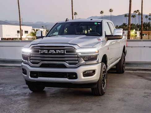 Used 2026 RAM 2500 Laramie AWD/4WD image 4