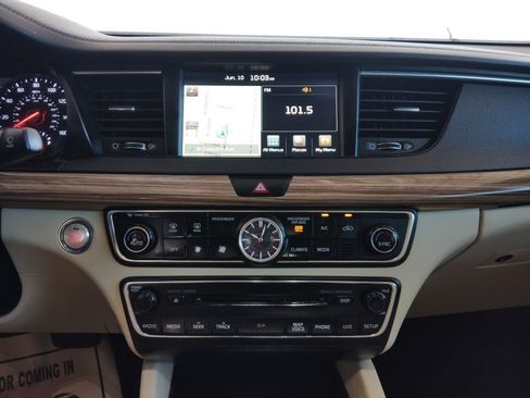 Used 2017 Kia Cadenza Technology FWD image 22
