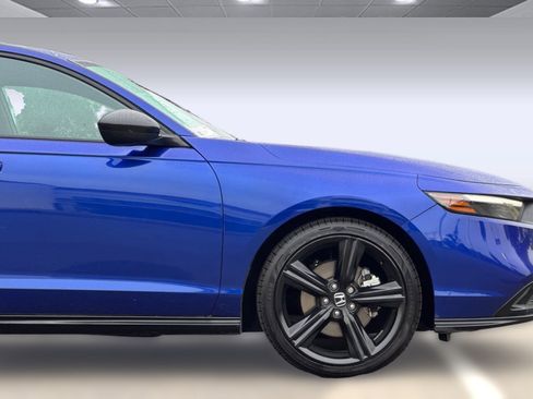 Certified 2025 Honda Accord Sport image 33